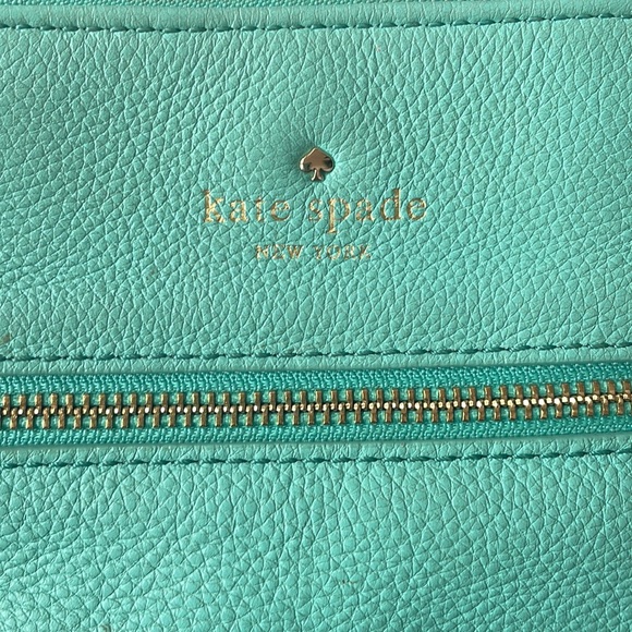 Kate spade cross body bag. EUC - Picture 8 of 8
